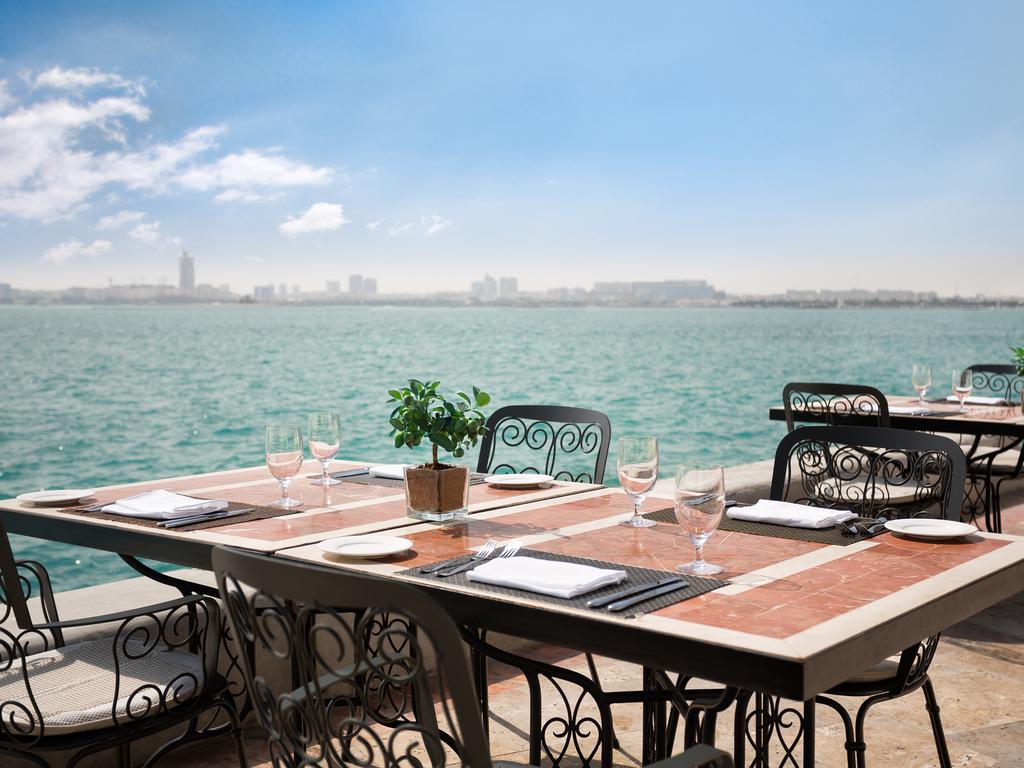 Sheraton Grand Doha Resort & Convention Hotel, Доха (пляж), фотографії турів
