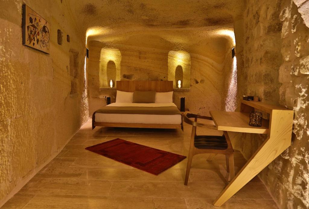 Готель, 4, Acropolis Cave Suite