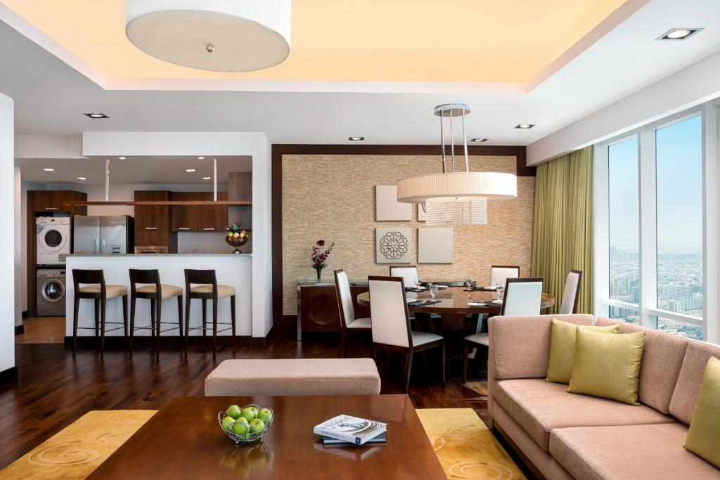 Горящие туры в отель La Suite Dubai Hotel & Apartments (ex. Fraser Suites) Дубай (город)