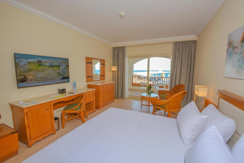 Тури в готель Pickalbatros Royal Grand Sharm Resort (Adults Only 16+)