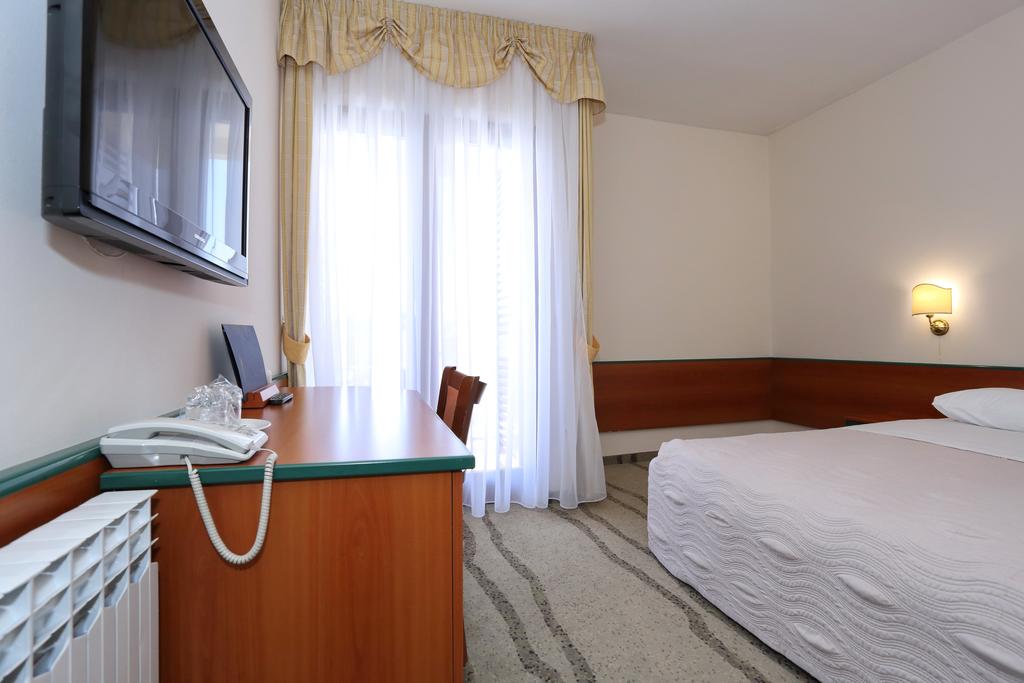 Отзывы гостей отеля Hotel Mediteran Zadar
