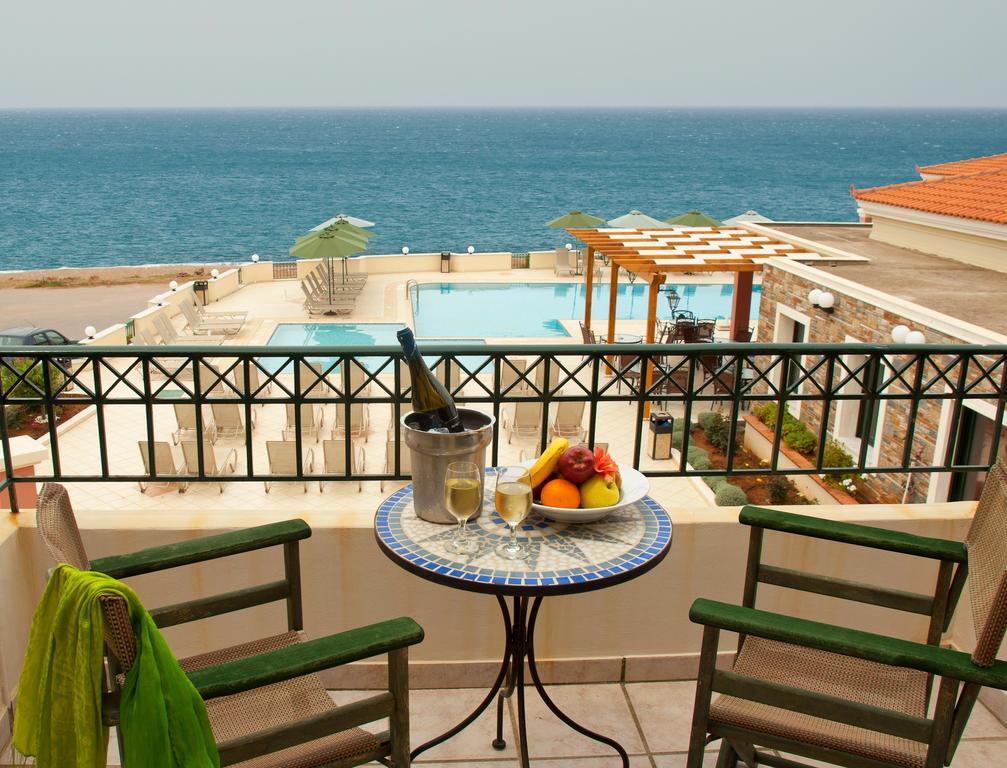 Opinie gości hotelowych Messina Resort Hotel ( ex.Messina Mare Seaside Hotel )