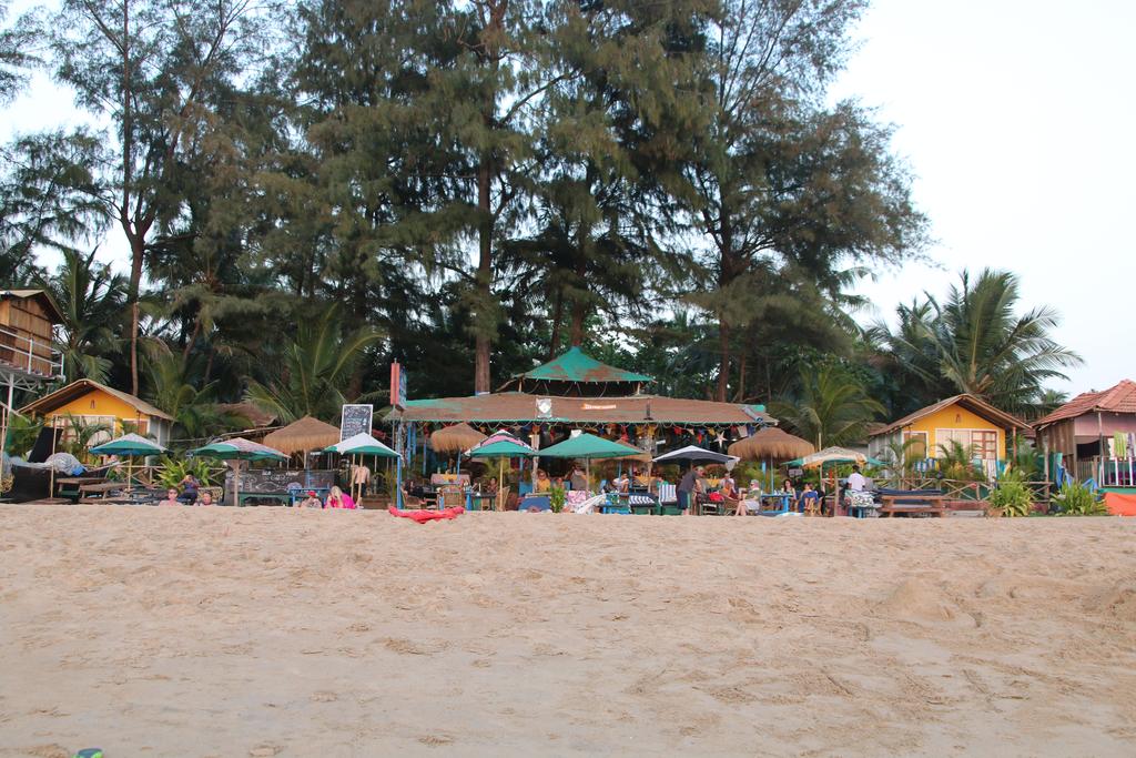 Отдых в отеле Sea Front Beach Huts Канакона Индия