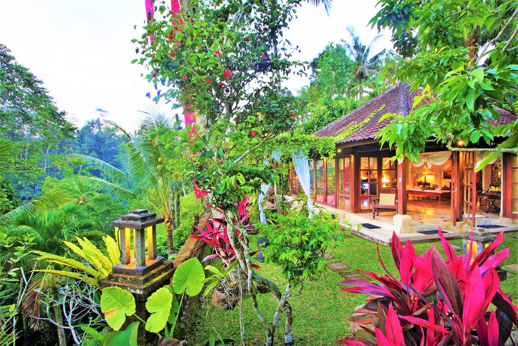 Горящие туры в отель The Mahogany Villa Бали (курорт)