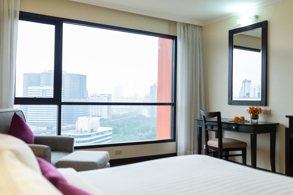 Цены в отеле Bandara Suite Silom