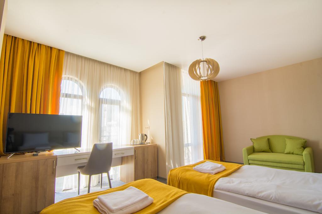 Hotel London, Batumi prices