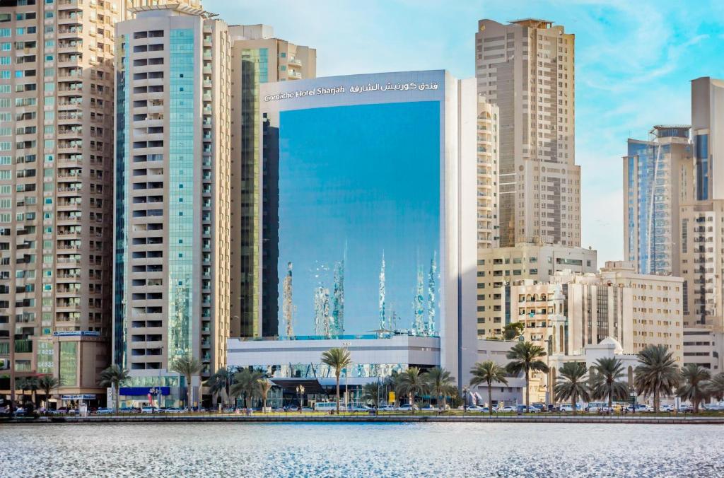 Corniche Hotel Sharjah (ex. Hilton Sharjah), Шарджа, фотографии туров