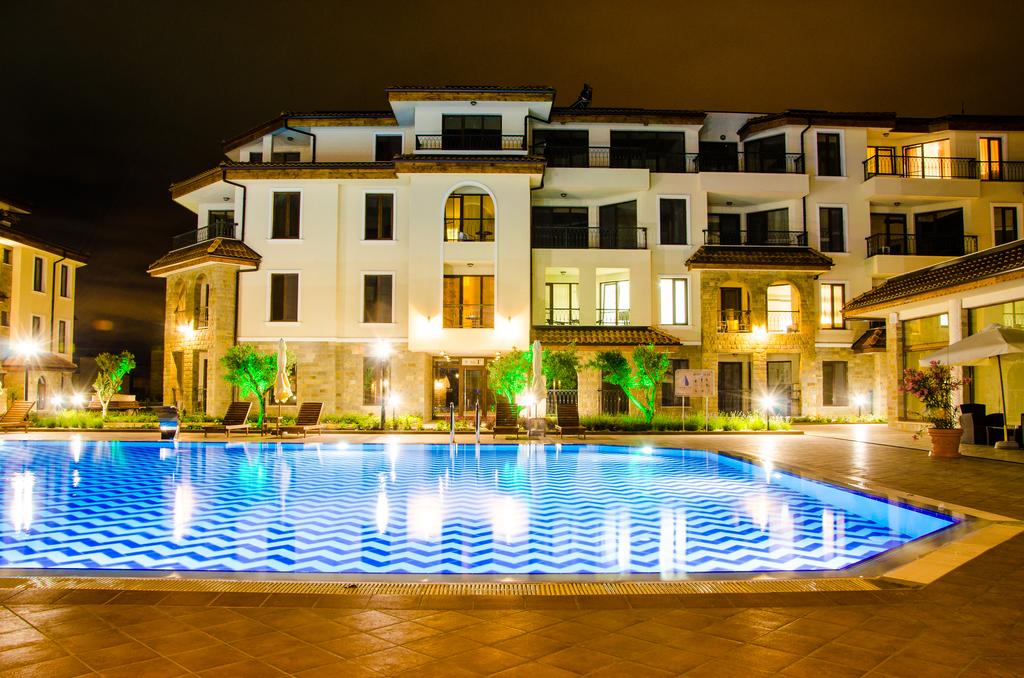 Отдых в отеле Burgas Beach Resort Apartments Сарафово