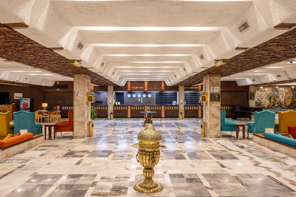 Hotel prices Aracan Eatabe Luxor Hotel