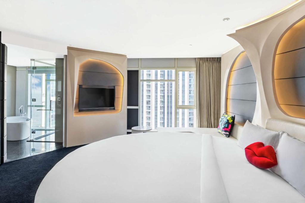 Горящие туры в отель V Hotel Dubai, Curio Collection by Hilton Дубай (город) ОАЭ