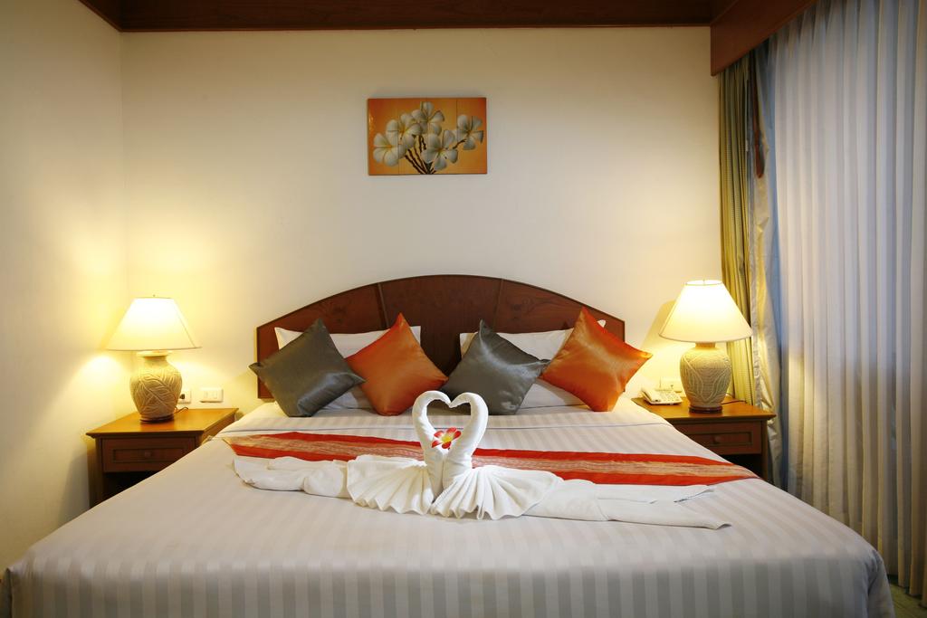 Патонг Jiraporn Hill Resort цены