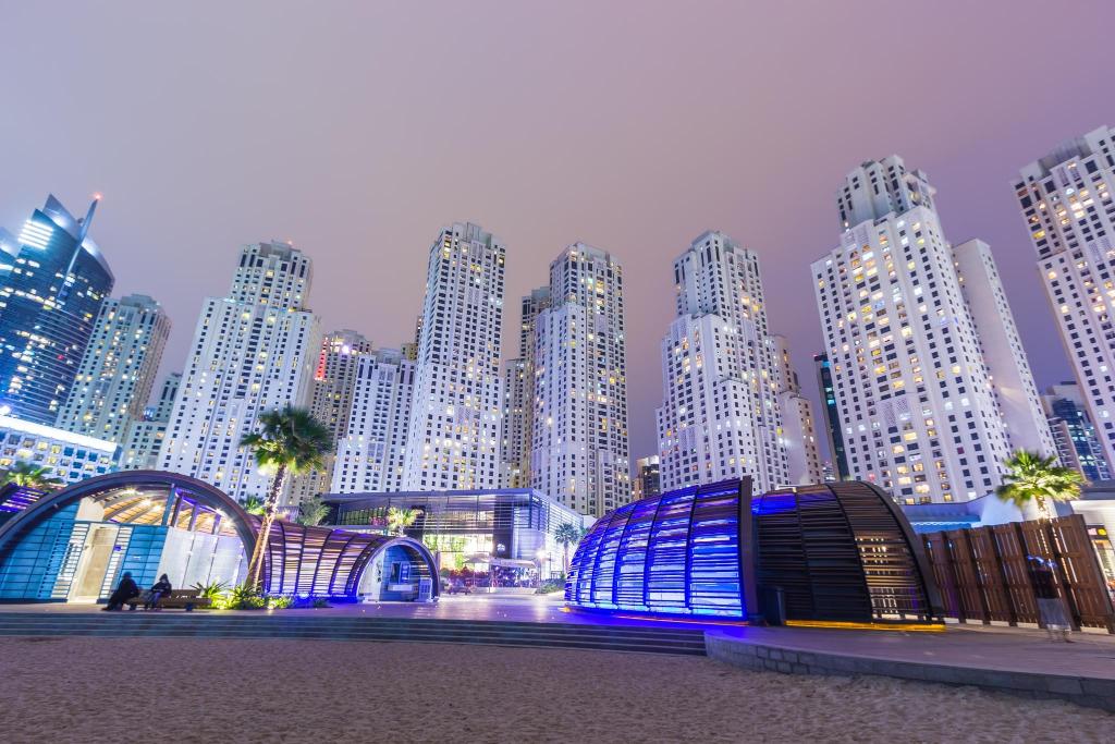 Roda Amwaj Suites Jumeirah Beach Residence, Дубай (пляжні готелі) ціни