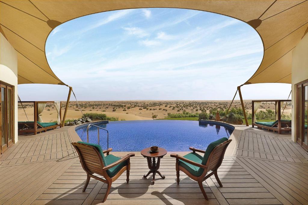 Відпочинок в готелі Al Maha, a Luxury Collection Desert Resort & Spa Курорт в пустелі