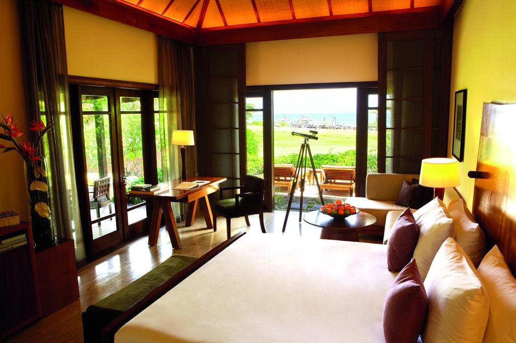 Відпочинок в готелі Shanti Maurice A Nira Resort Південне узберіжжя