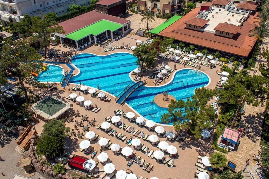 Туры в отель Crystal Aura Beach Resort & Spa