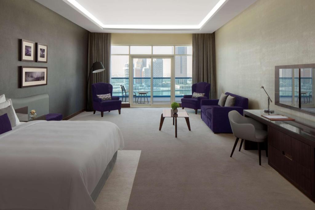Відпочинок в готелі Radisson Blu Hotel Dubai Waterfront