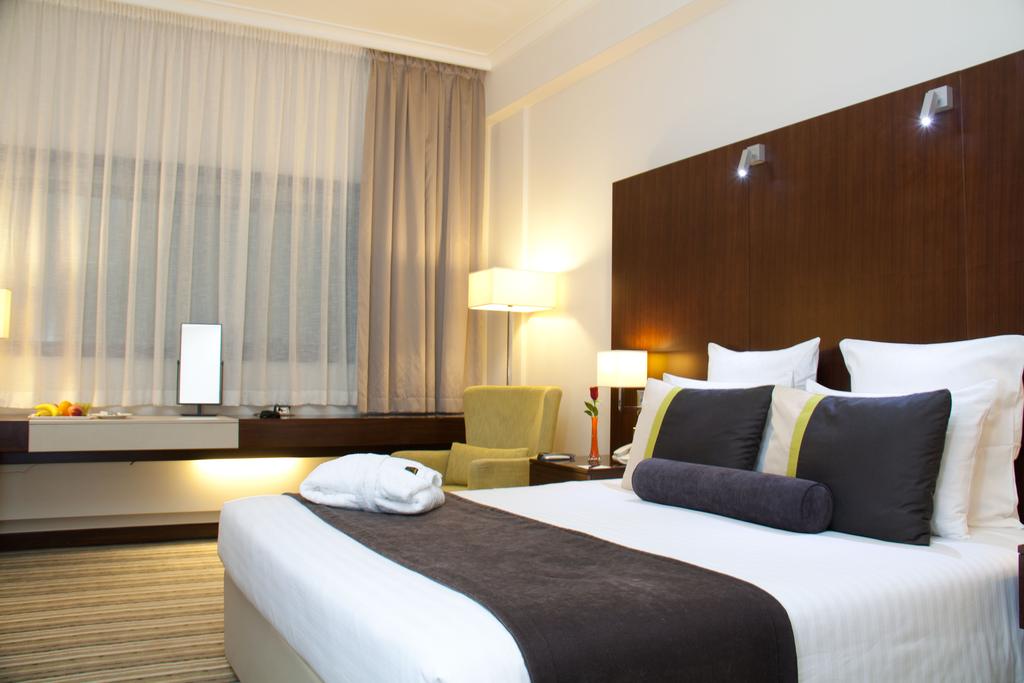 Avari Hotel, Dubai (city) prices