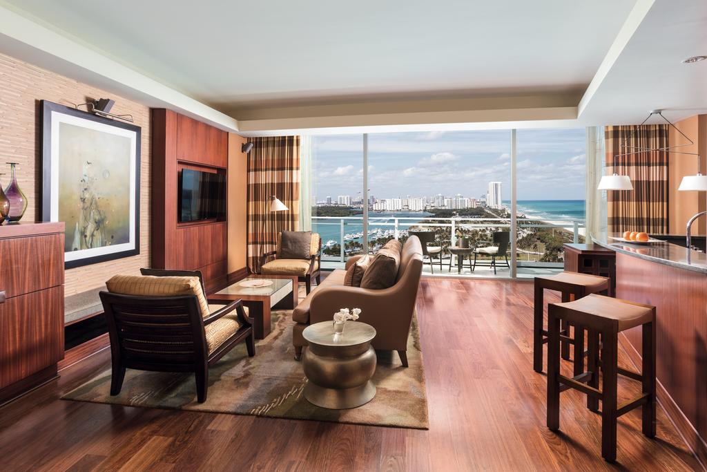 Odpoczynek w hotelu The Ritz-Carlton Bal Harbour, Miami