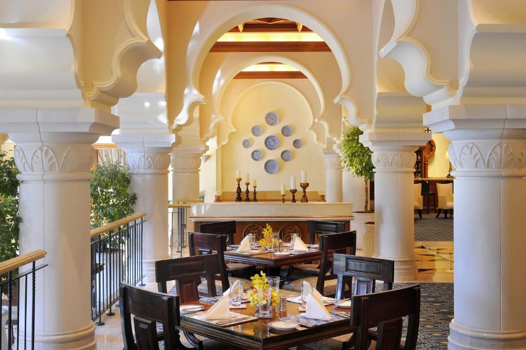 Дубай (пляжні готелі) One & Only Royal Mirage - The Palace