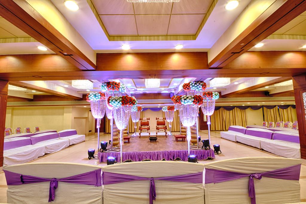 Отель, Индия, Ахмадабад, Platinum Residency Hotel