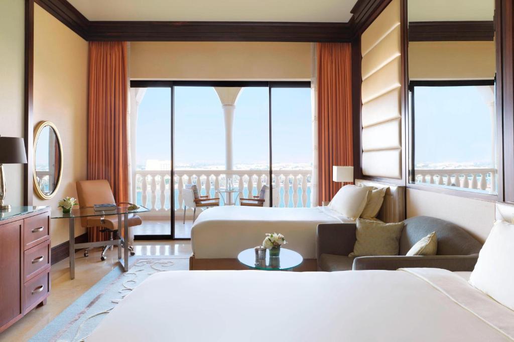 Отель, The Ritz Carlton Abu Dhabi Grand Canal