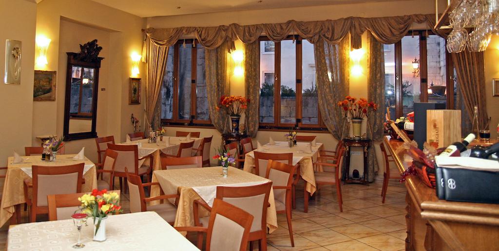 Hot tours in Hotel Peristil Middle Dalmatia