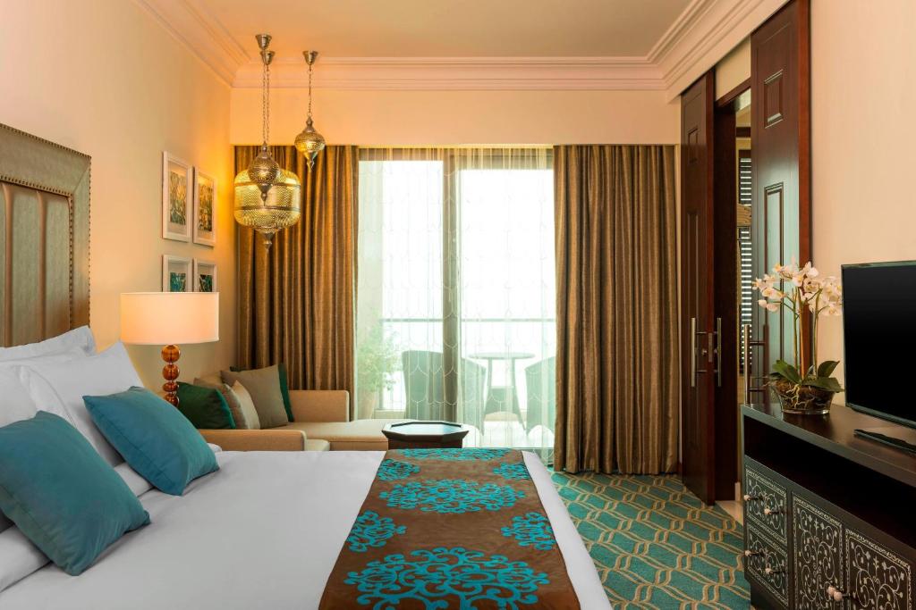 Ajman Saray, A Luxury Collection Resort, Аджман ціни