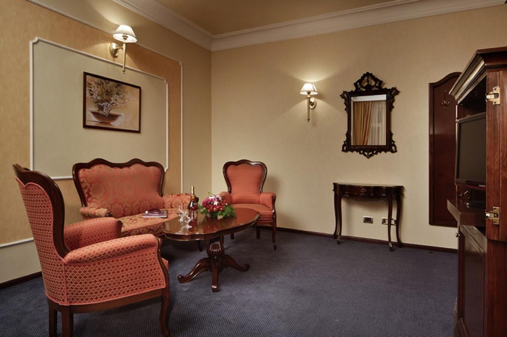 Odpoczynek w hotelu Festa Winter Palace Borowiec