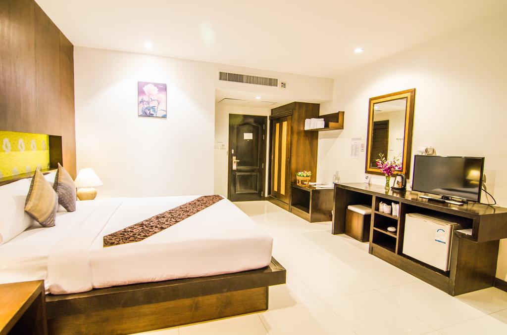 Горящие туры в отель Amata Resort Патонг