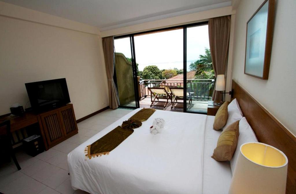 Hotel reviews, Supalai Resort & Spa