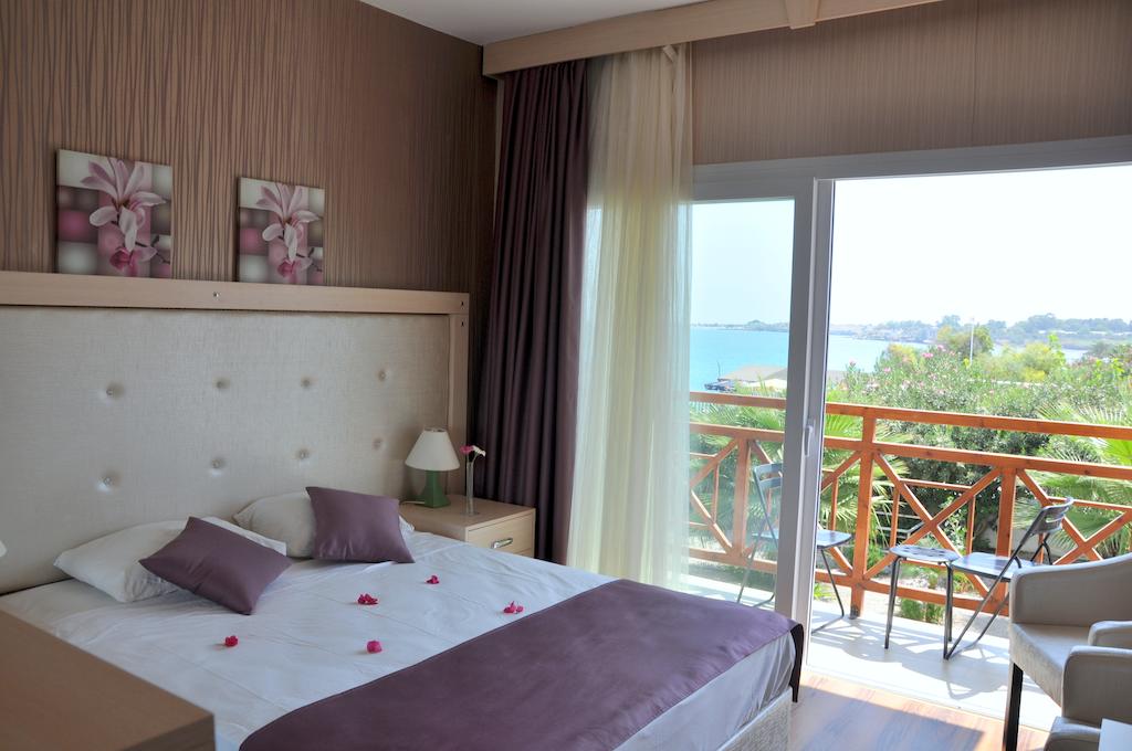 Гарячі тури в готель Manolya Hotel Кіренія Туреччина