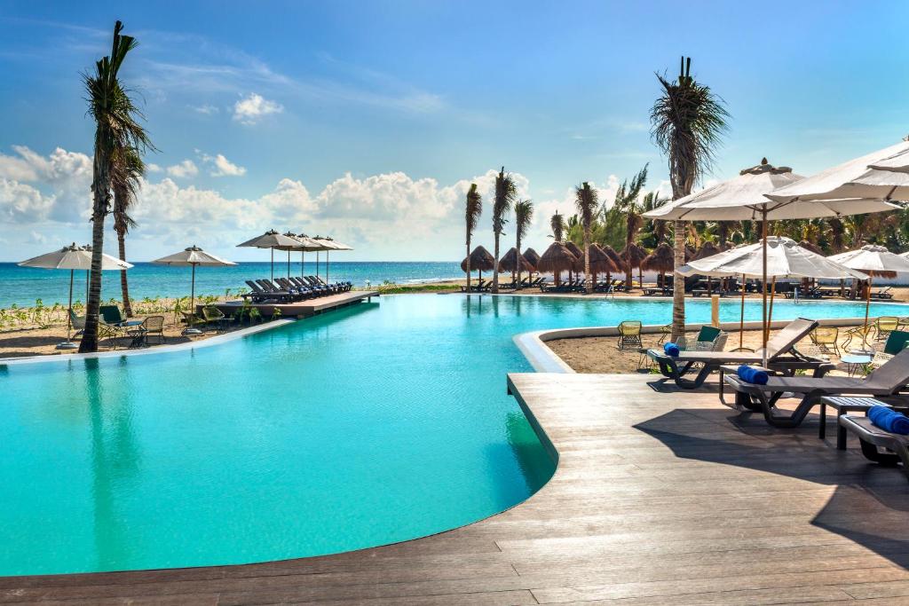 Фото готелю Ocean Riviera Paradise