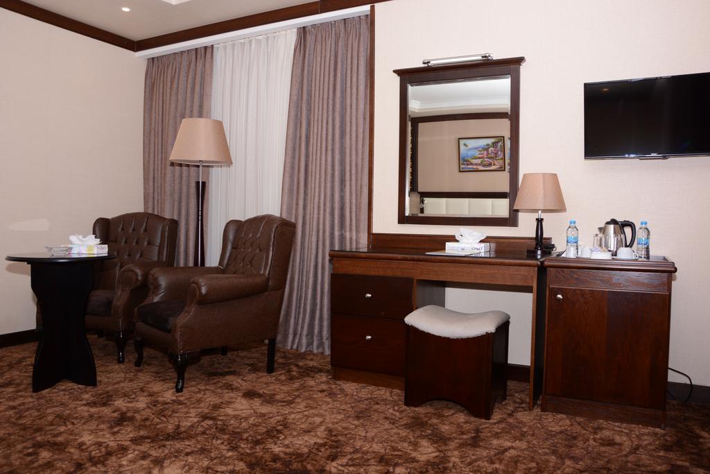 Rojina Hotel Amman, Амман ціни