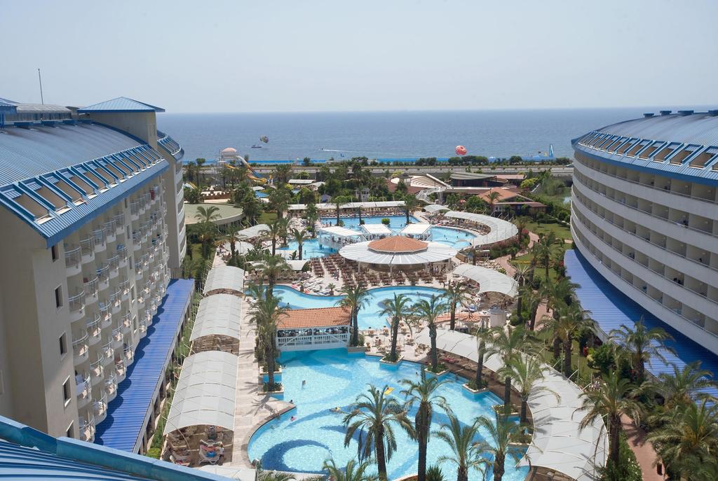 Відпочинок в готелі Crystal Admiral Resort Suites & Spa Сіде