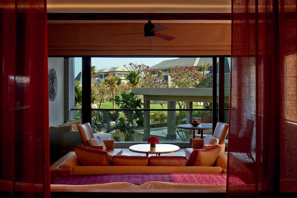 Горящие туры в отель The Ritz-Carlton Bali Нуса-Дуа