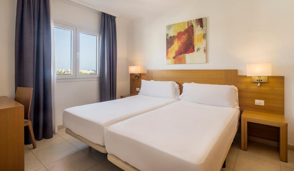 Costa Sal Villas and Suites Spain prices