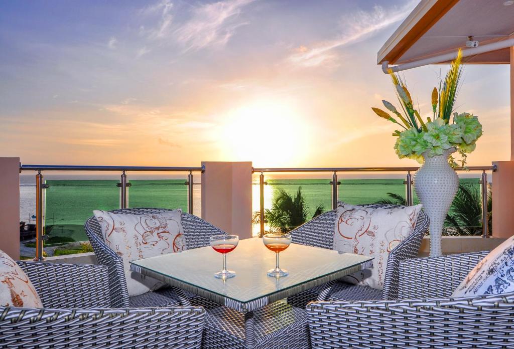 Sunrise Beach Guest House, Каафу Атолл, Мальдивы, фотографии туров
