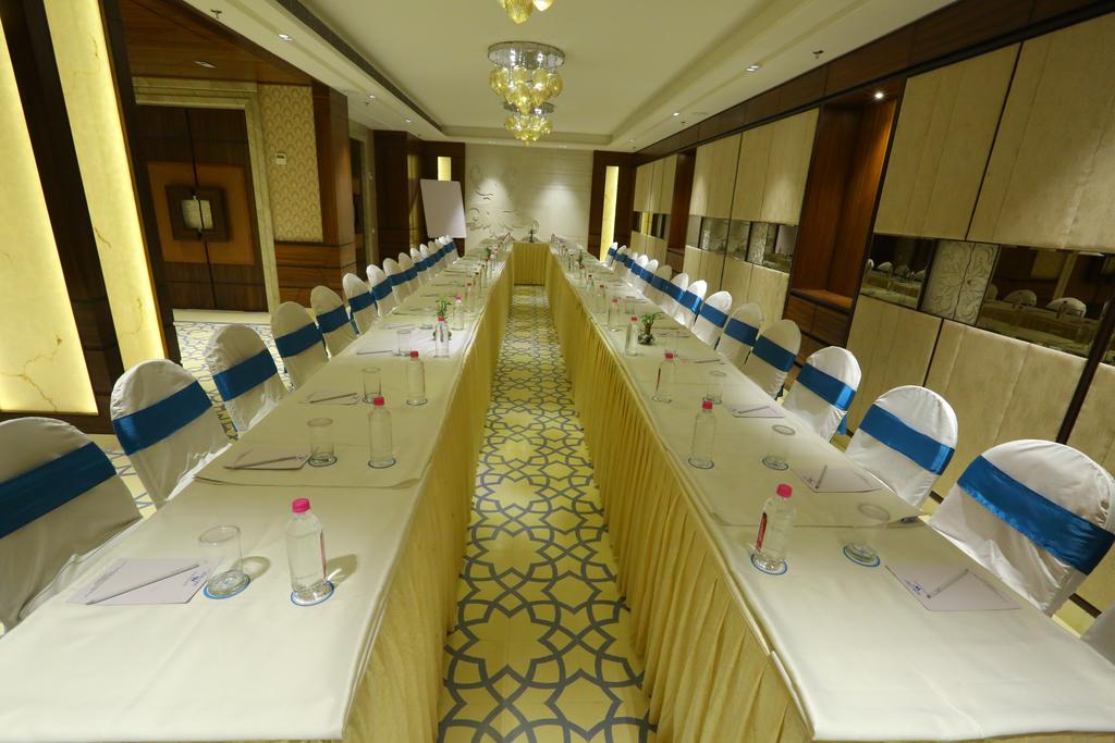 Горящие туры в отель Hotel Wall Street Джайпур Индия