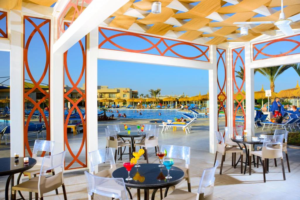 Reviews of tourists, Pickalbatros Royal Albatros Moderna Resort
