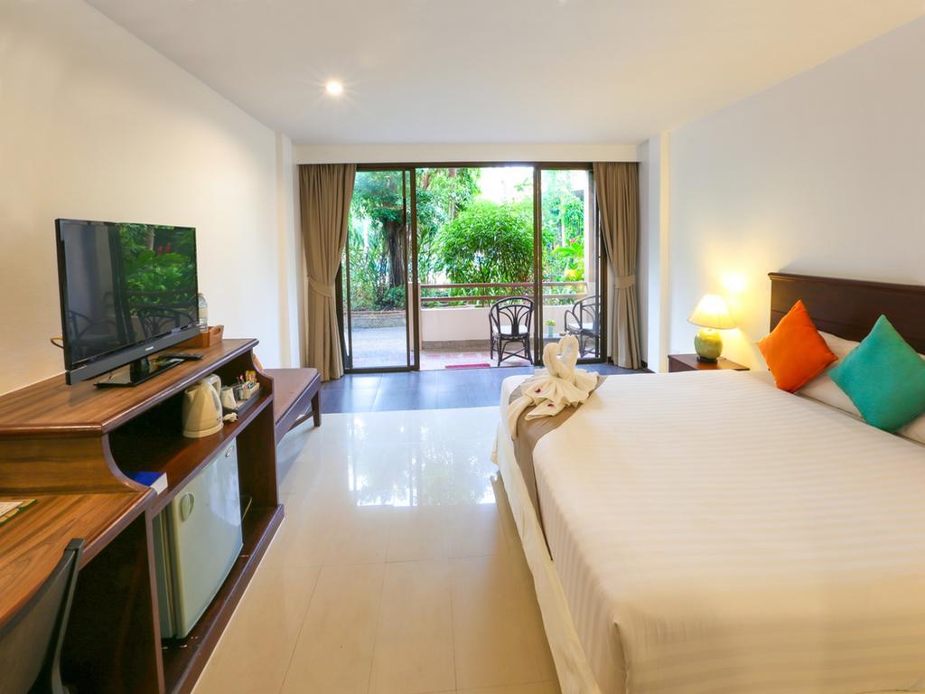 Горящие туры в отель Coconut Village Патонг