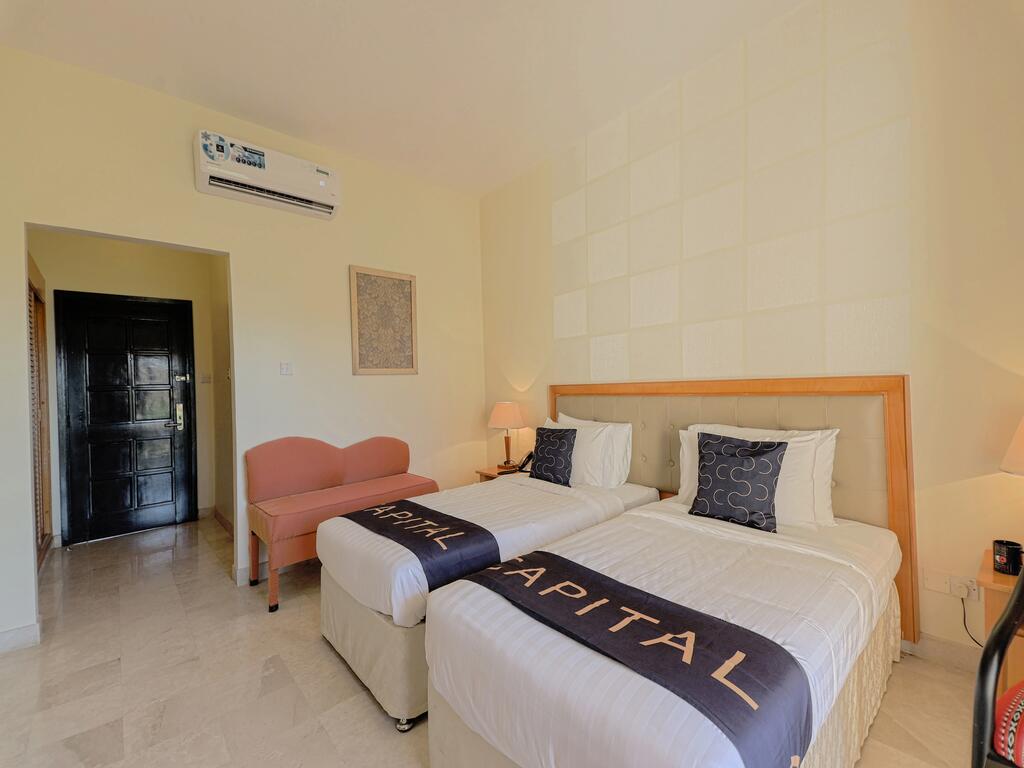 Гарячі тури в готель Al Sawadi Beach Resort & Spa Маскат