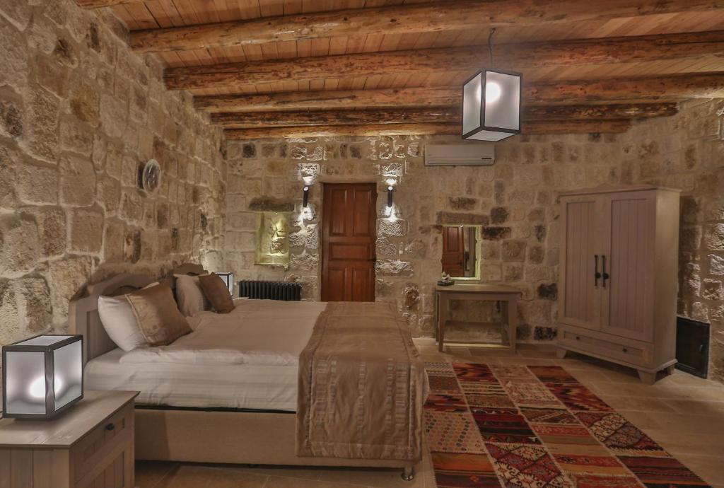 Відгуки про готелі Acropolis Cave Suite