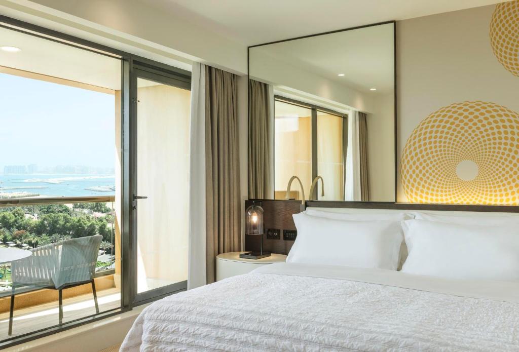 Dubaj (hotele przy plaży) Le Royal Meridien Beach Resort & Spa Dubai ceny