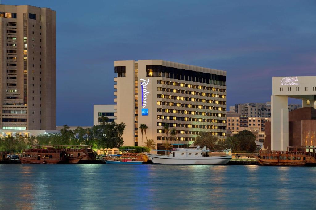 Radisson Blu Hotel, Dubai Deira Creek, Dubaj (miasto), Zjednoczone Emiraty Arabskie, zdjęcia z wakacje