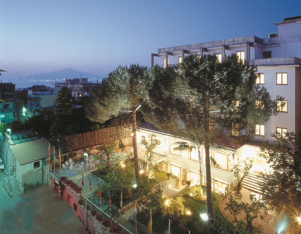 Горящие туры в отель Zi Teresa (Sorrento) Неаполитанский залив Италия