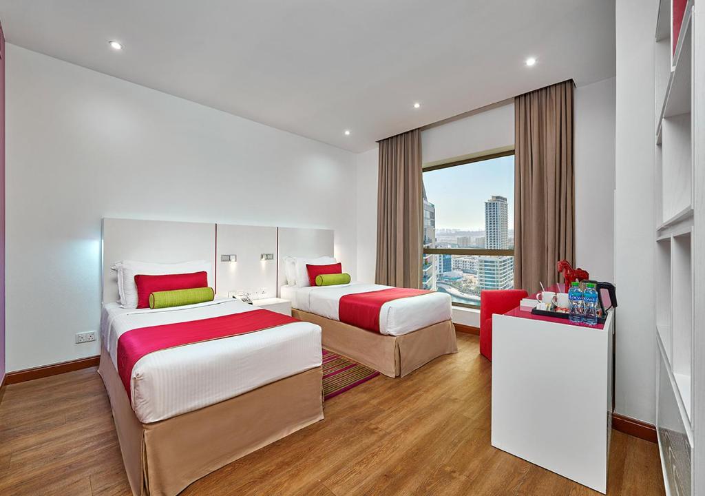 Дубай (пляжні готелі) Ramada Hotel and Suites by Wyndham Dubai Jbr (ex. Hawthorn Suites) ціни