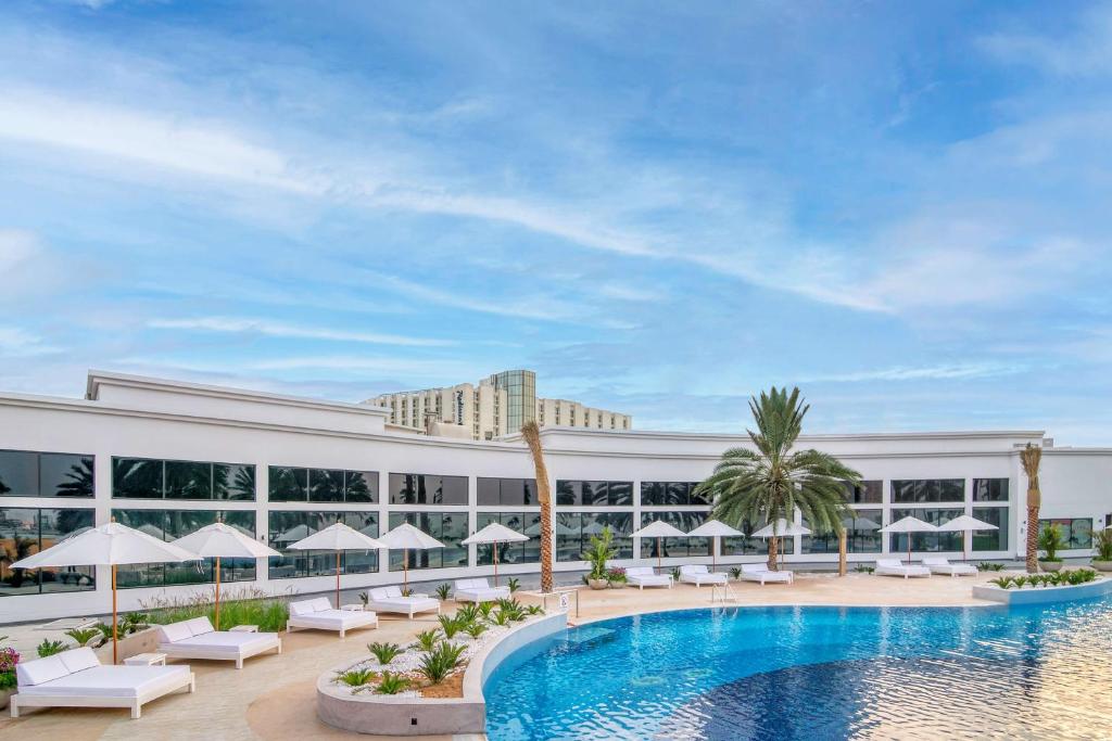 Radisson Blu Hotel & Resort Abu Dhabi Corniche, харчування