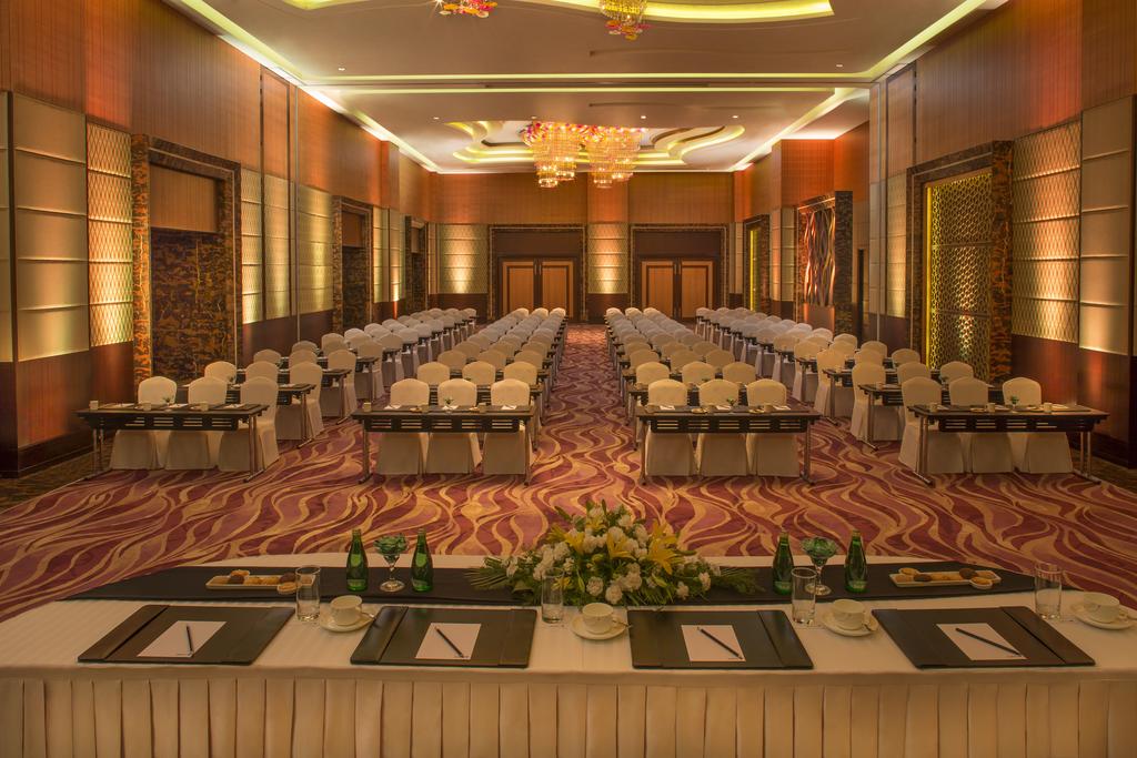 Tours to the hotel Radisson Blu Hotel Indore Indore
