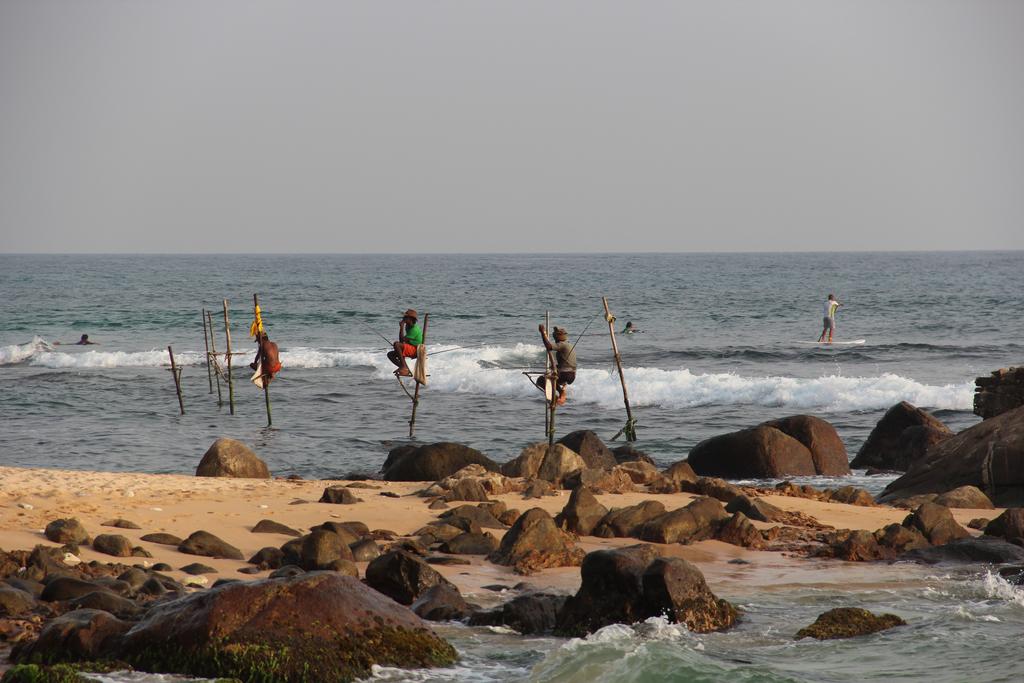 Шри-Ланка Sri Gemunu Beach Resort
