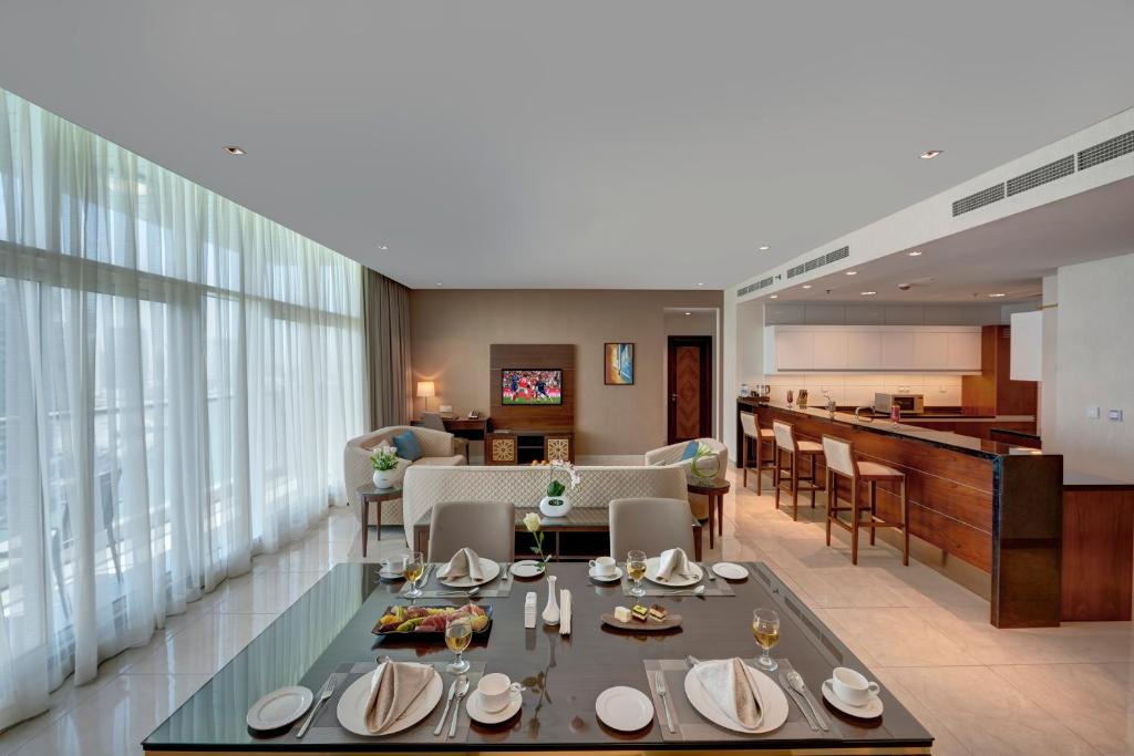 Royal Continental Suites, Dubai (city)
